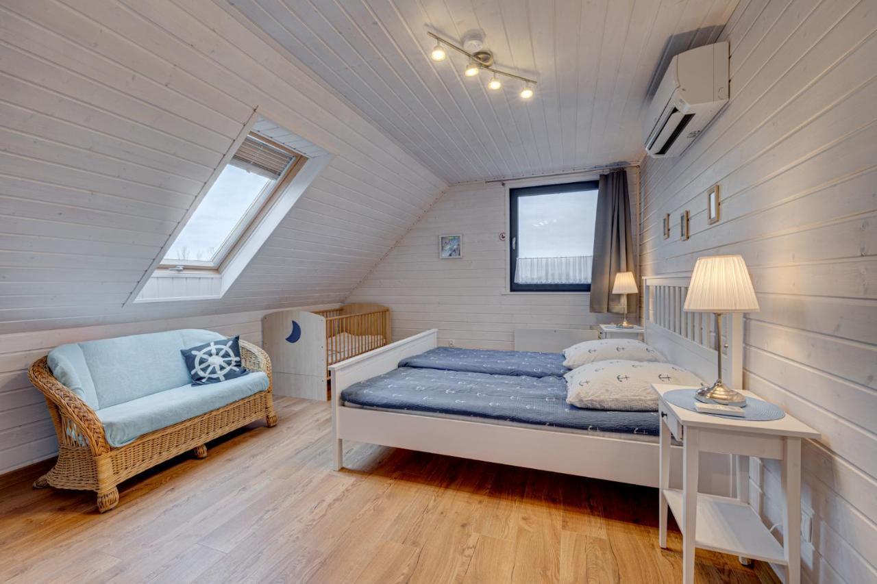 Dom Wakacyjny Baltic Home & Dom Baltic Home Garden Inn Zastan Ngoại thất bức ảnh