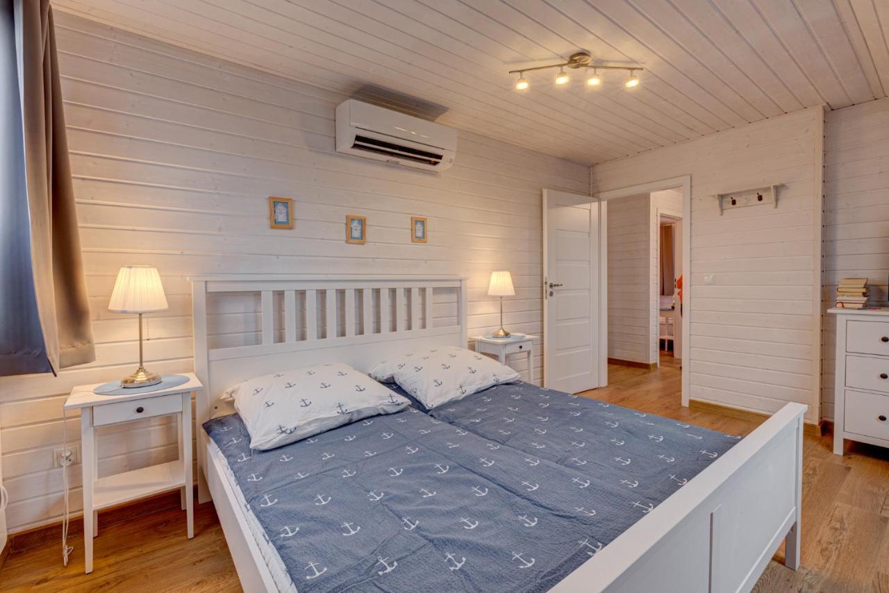 Dom Wakacyjny Baltic Home & Dom Baltic Home Garden Inn Zastan Ngoại thất bức ảnh