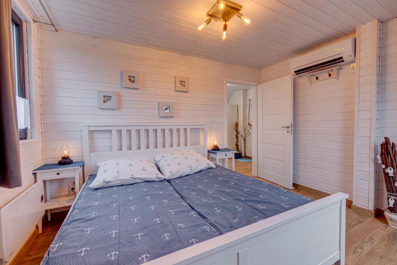 Dom Wakacyjny Baltic Home & Dom Baltic Home Garden Inn Zastan Ngoại thất bức ảnh