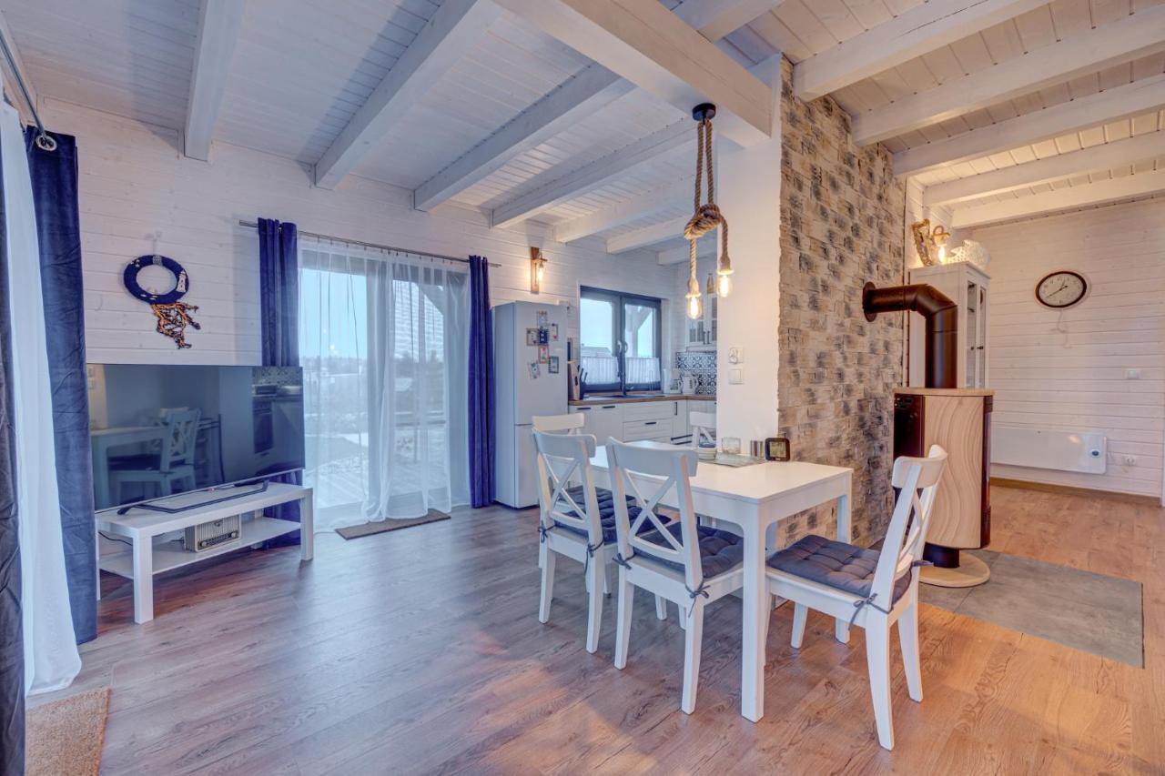 Dom Wakacyjny Baltic Home & Dom Baltic Home Garden Inn Zastan Ngoại thất bức ảnh